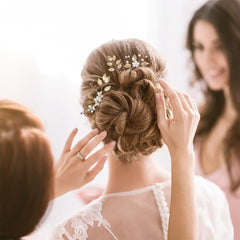 Horquillas doradas de La Jolie Jasmin con perlas y cristales para recogido de novia