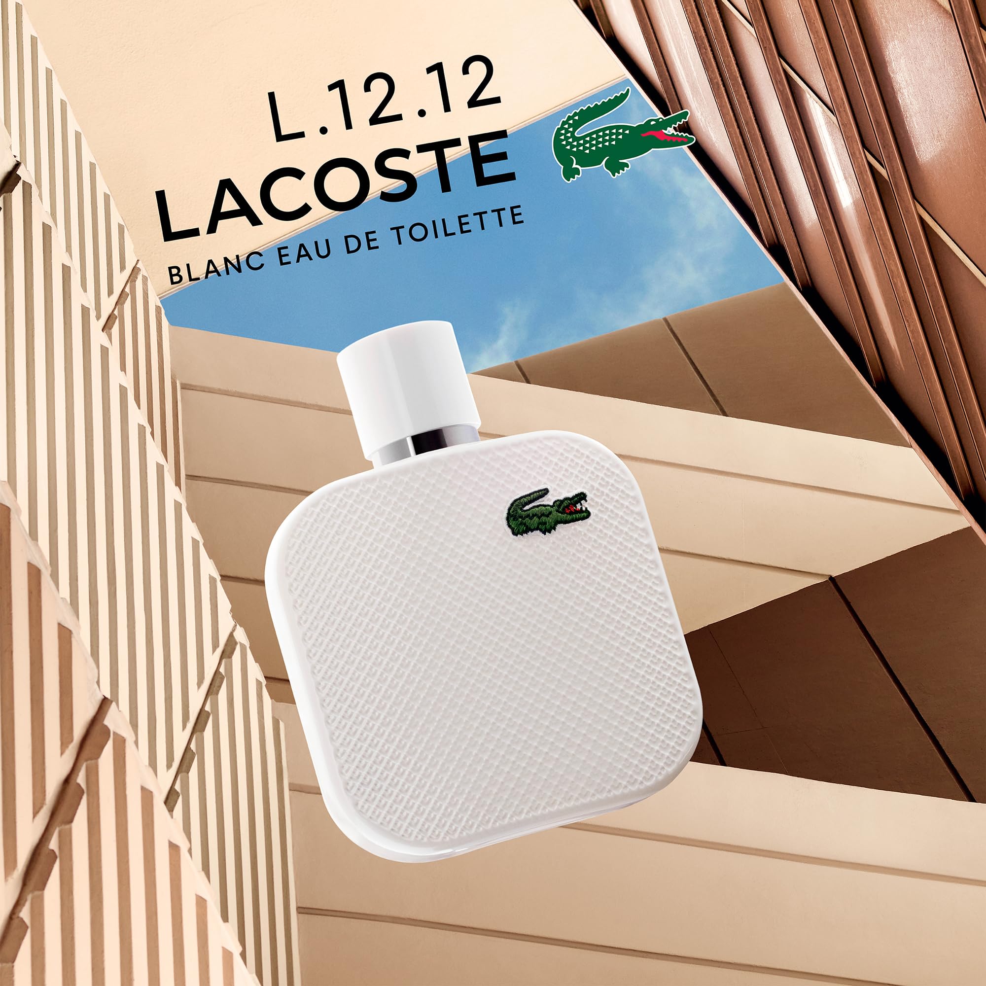 Lacoste L.12.12 Blanc spray mechanism enables easy application.