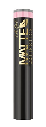 Aplicación suave de Labios mate Terciopelo para un look diario.