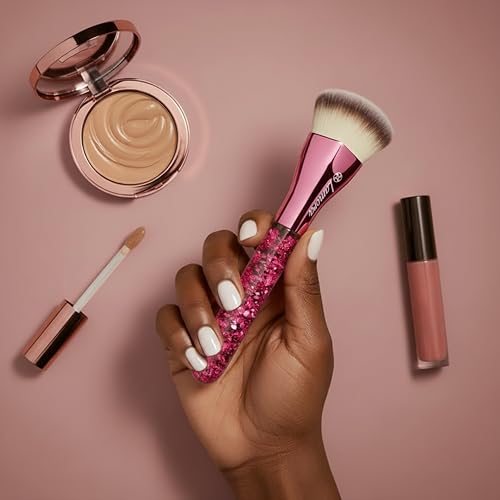Lamora buffing brush ideal for applying highlighter, bronzer, and blush together.