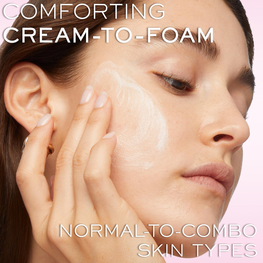 Lancôme Crème Mousse Confort close-up of creamy cleansing foam