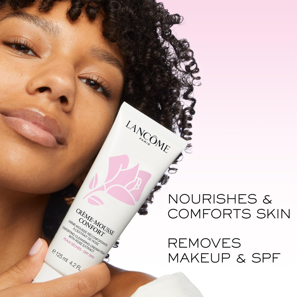 Lancôme Crème Mousse Confort removing makeup with gentle cleanse