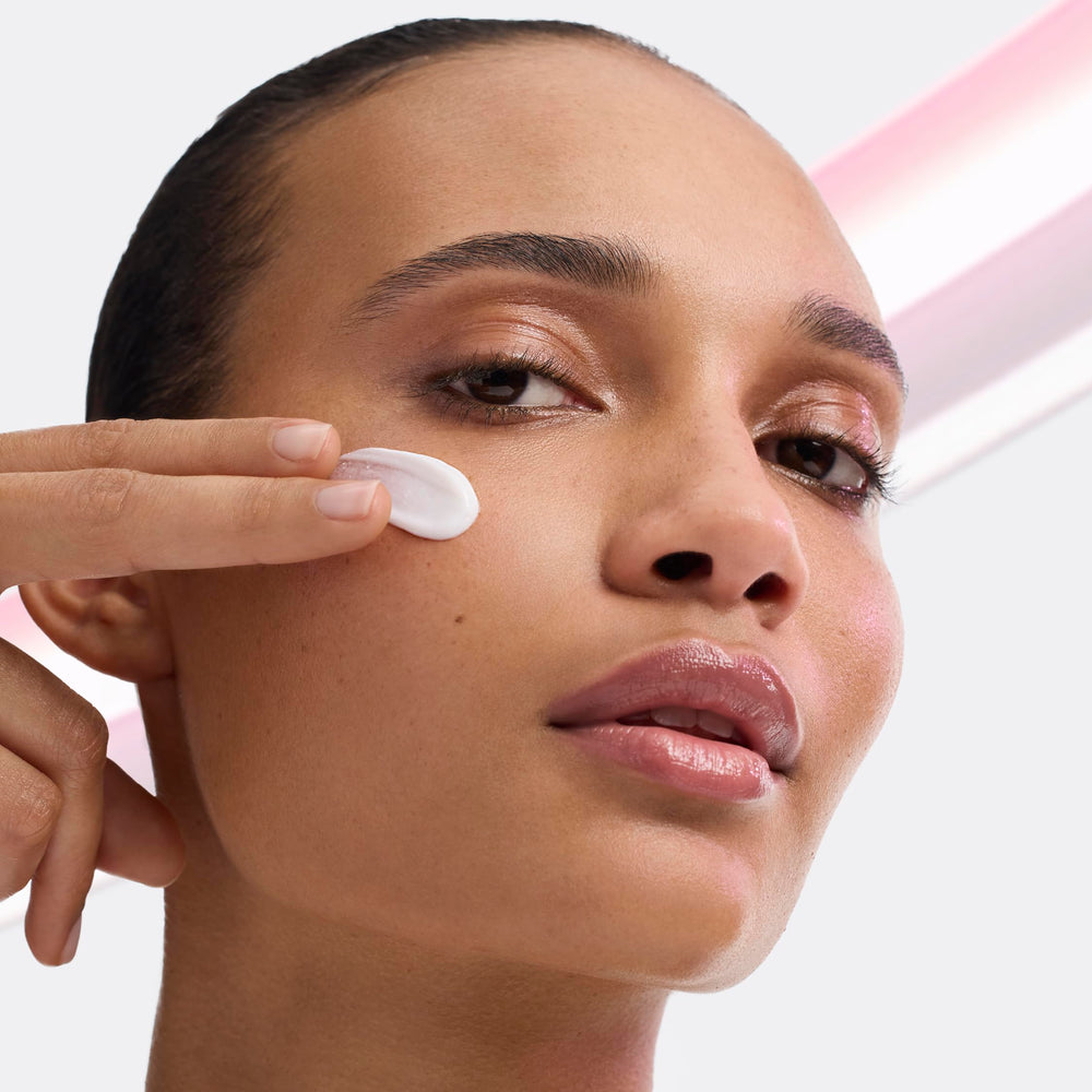 Lancôme Hydra Zen Gel Cream applied to skin with refreshing cool feel