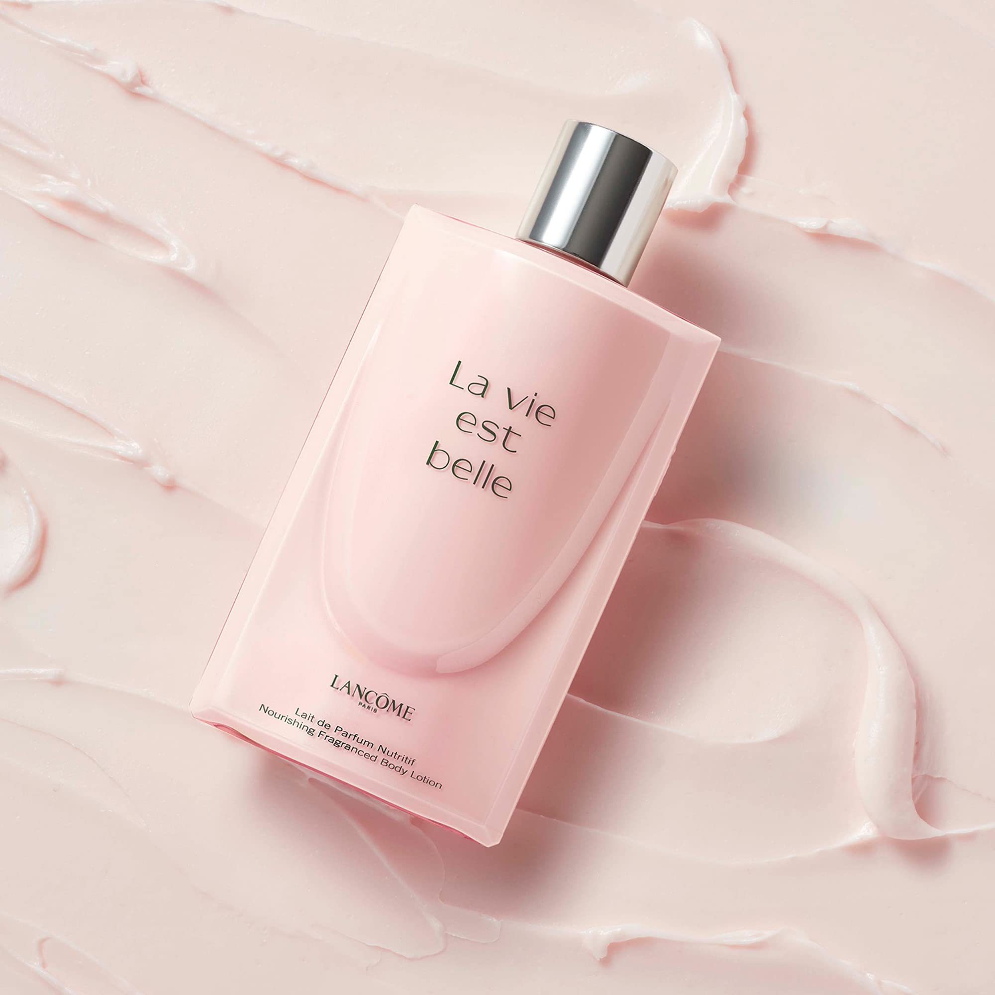 Fragrance notes of iris on Lancôme La Vie Est Belle lotion close-up