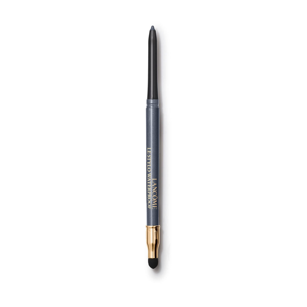Lancôme Le Stylo Pencil cream-glide close-up with rich color payoff for effortless definition.