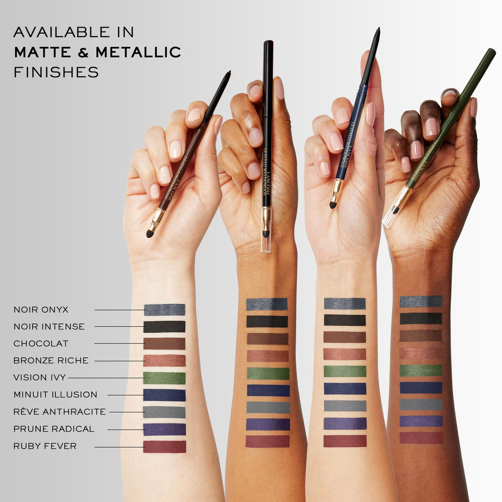 Lancôme Le Stylo built-in smudger for easy blending.