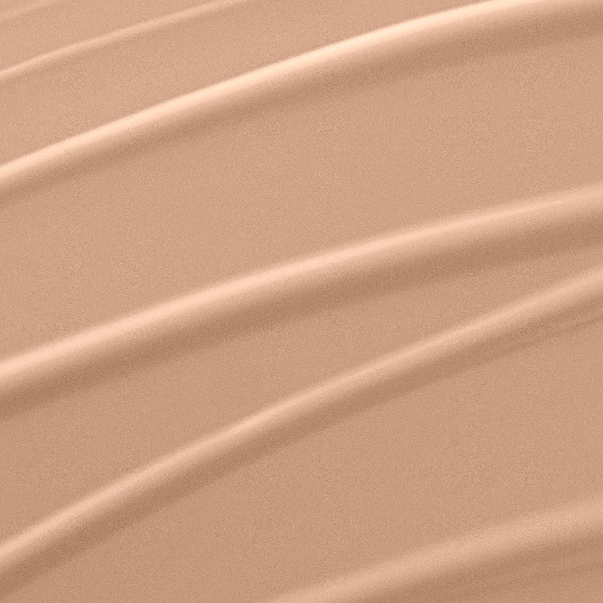 Lancôme Renergie Lift swatch on skin for even tone.