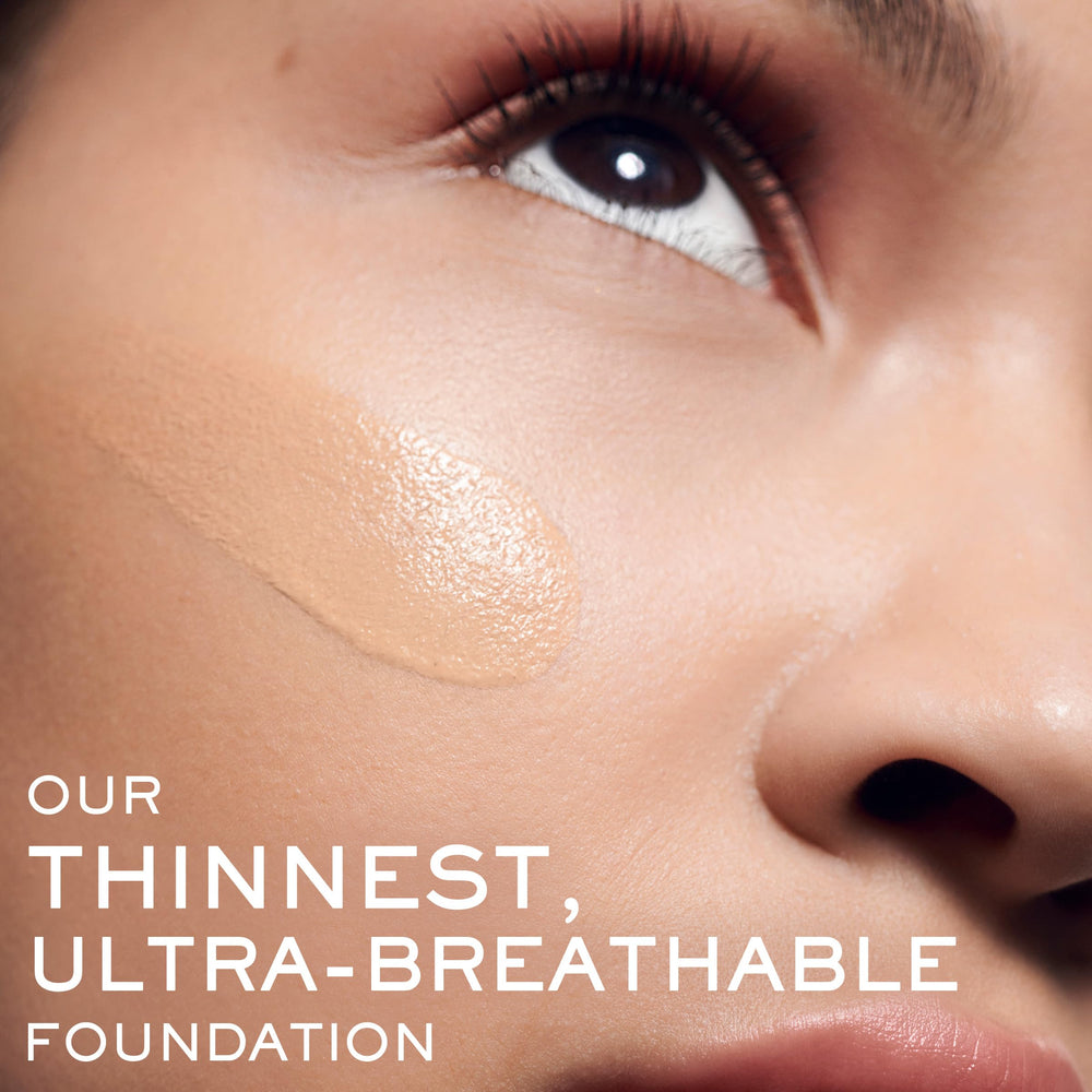 Non-comedogenic Teint Idole Ultra Wear supports acne-prone skin without heavy residue.