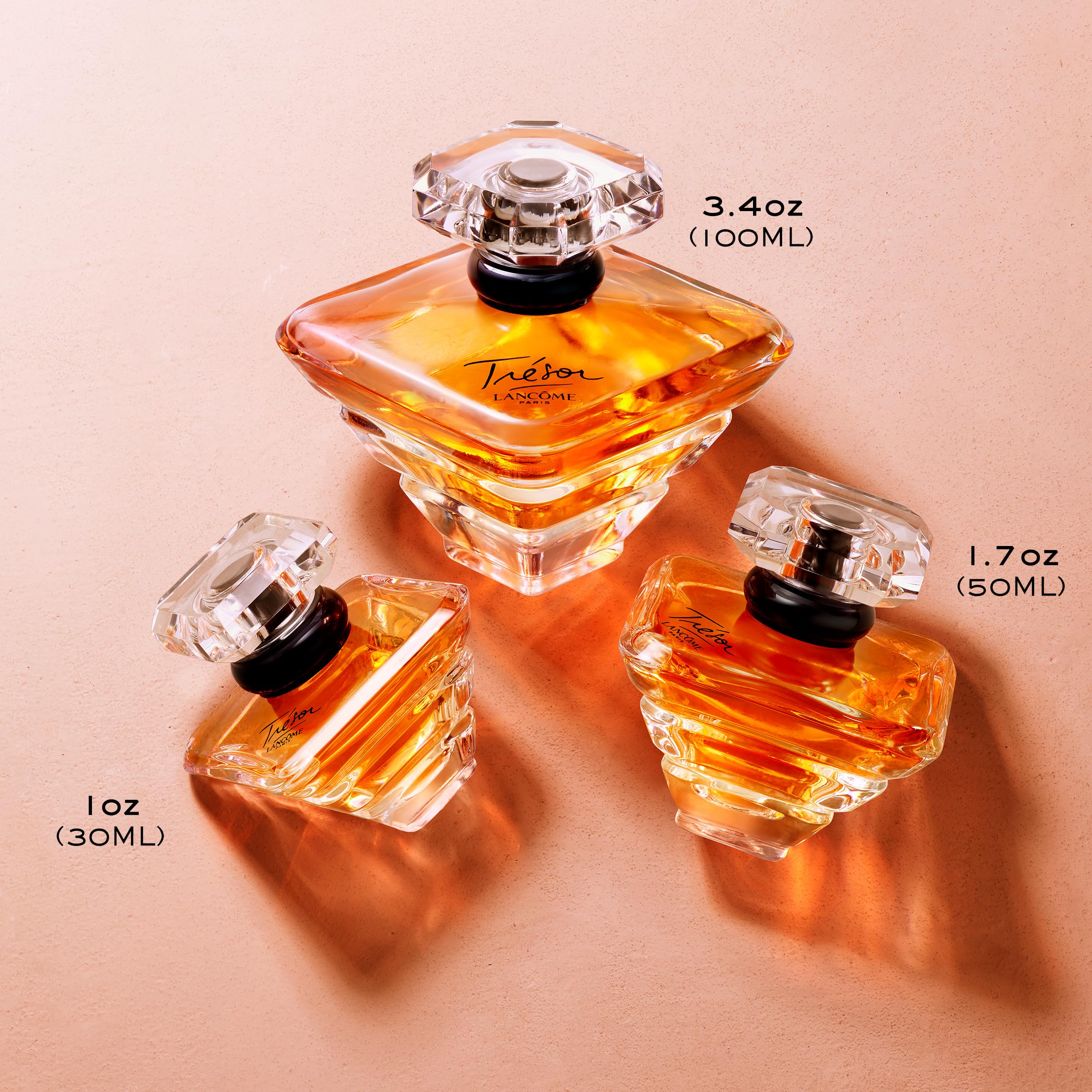 Lancôme Trésor lilac and peach heart detail conveys soft radiance.