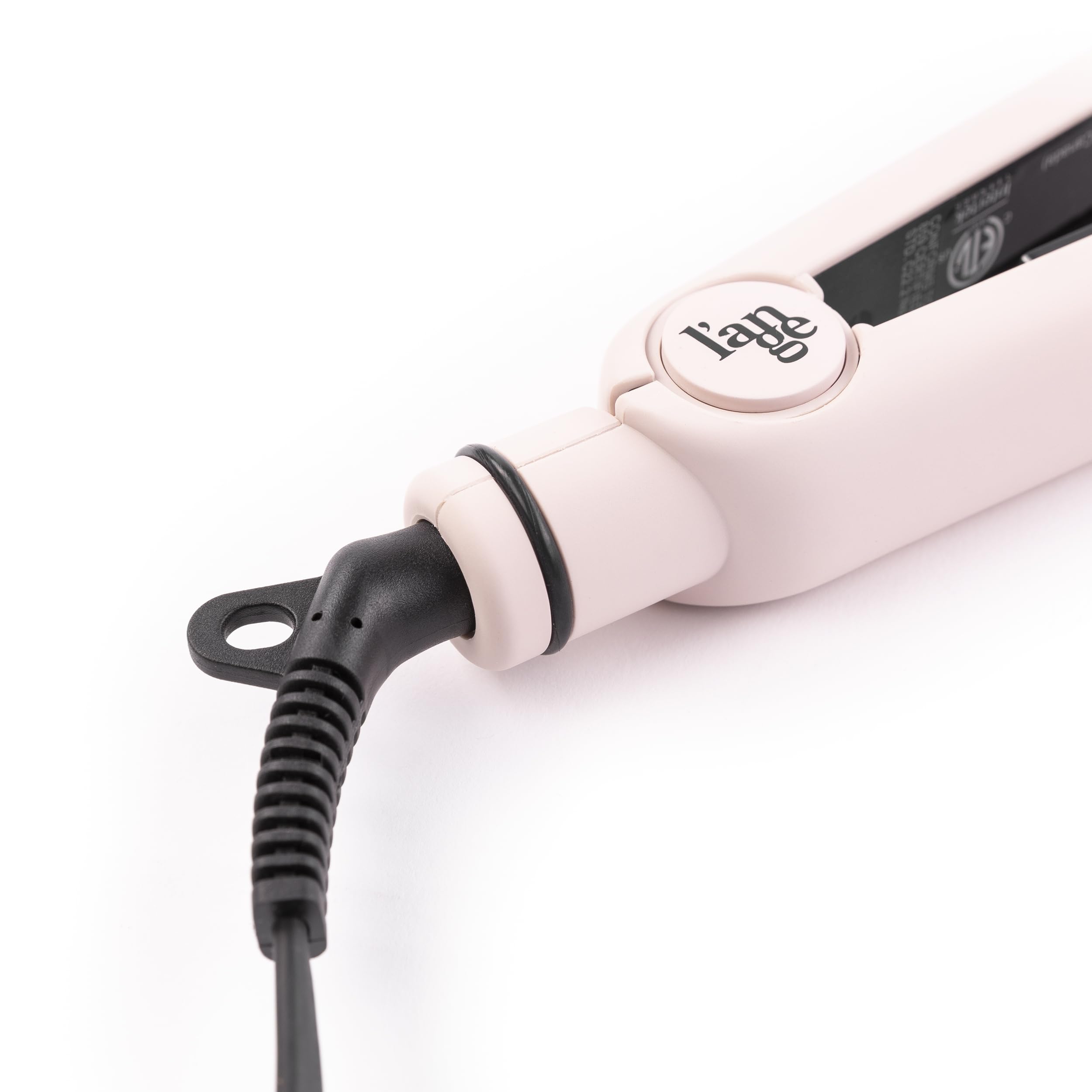 L'ANGE HAIR Aplatir 360° swivel cord offers flexible styling.