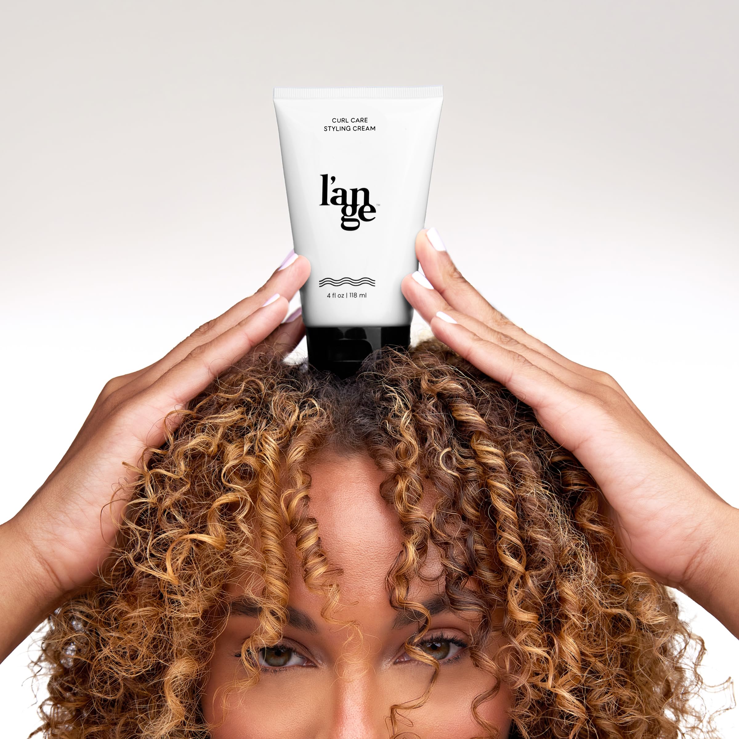 L'ANGE HAIR Cabello Sedoso – hidratación que mejora la textura de los rizos.
