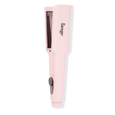 L'ANGE HAIR Le Titane flat iron curved-edges close-up for versatile styling.