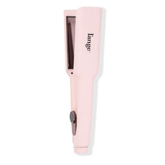 L'ANGE HAIR Le Titane flat iron curved-edges close-up for versatile styling.