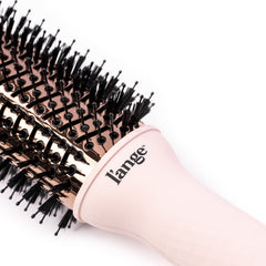 L'ANGE HAIR Le Volume 2-in-1 with oval barrel delivers frizz-control and shine