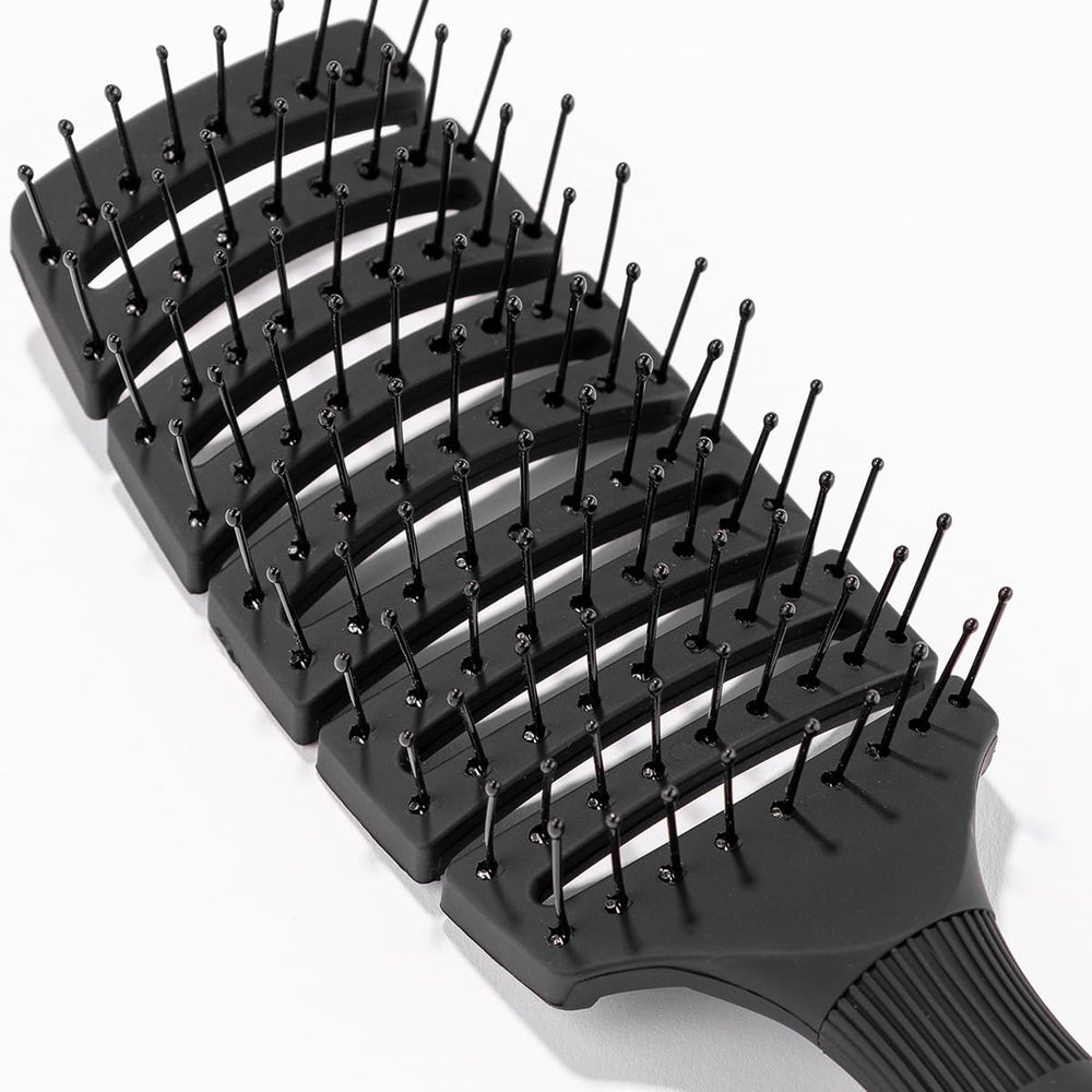 L'ANGE Siena handheld ergonomic design close-up for comfortable daily use.