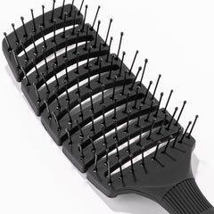 L'ANGE Siena handheld ergonomic design close-up for comfortable daily use.