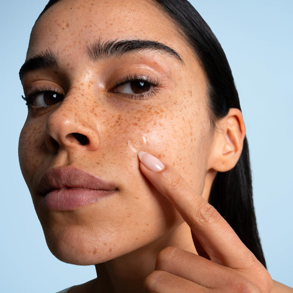 Parche Effaclar con dos tamaños, 12 mm y 10 mm para imperfecciones.