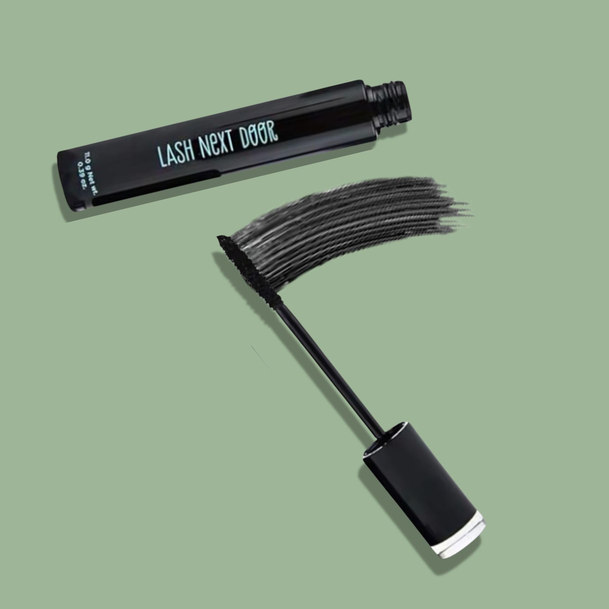 Lash Next Door mascara closeup shows separation and no clumps.