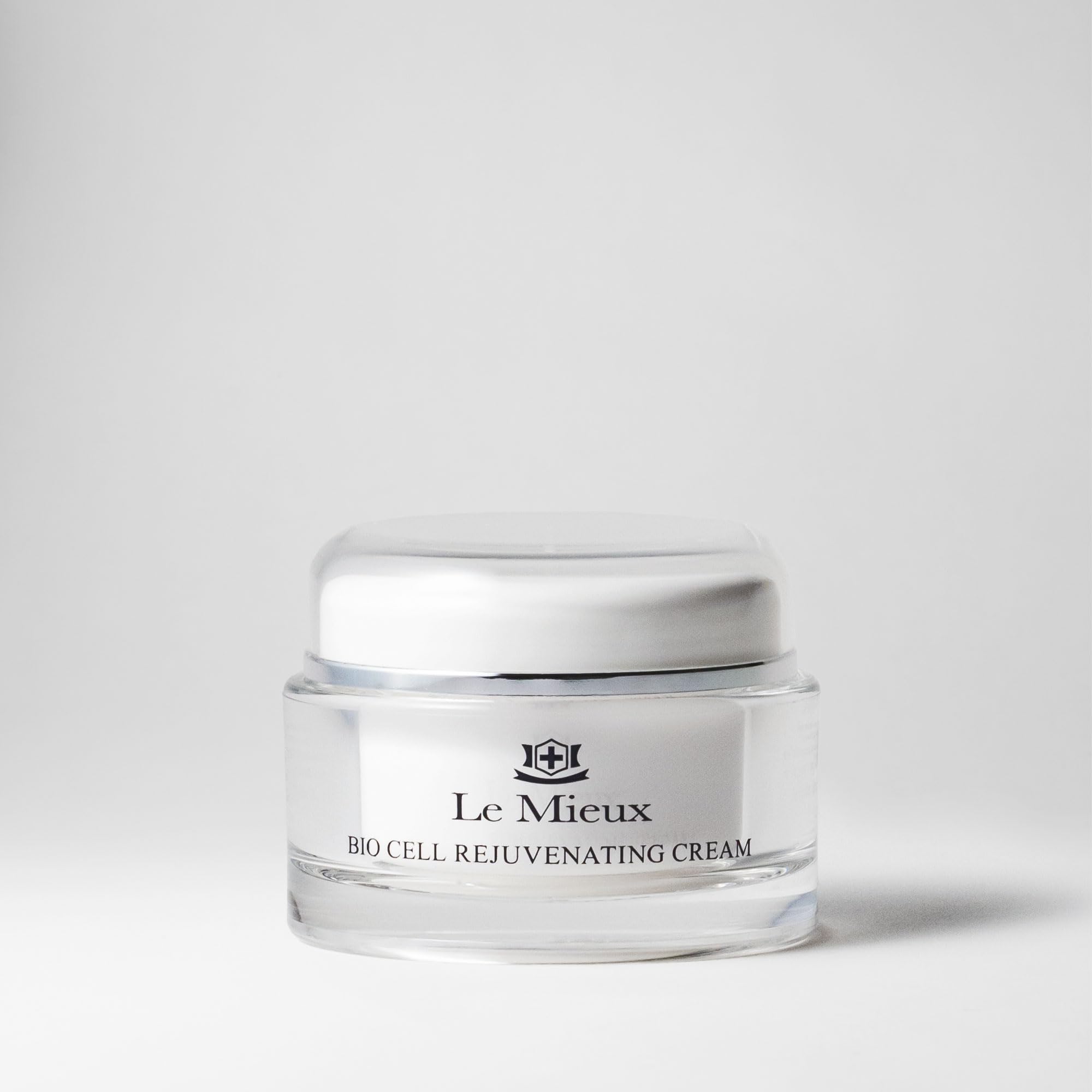 Le Mieux Bio Cell cream texture swatch showing silky finish suitable for day and night.