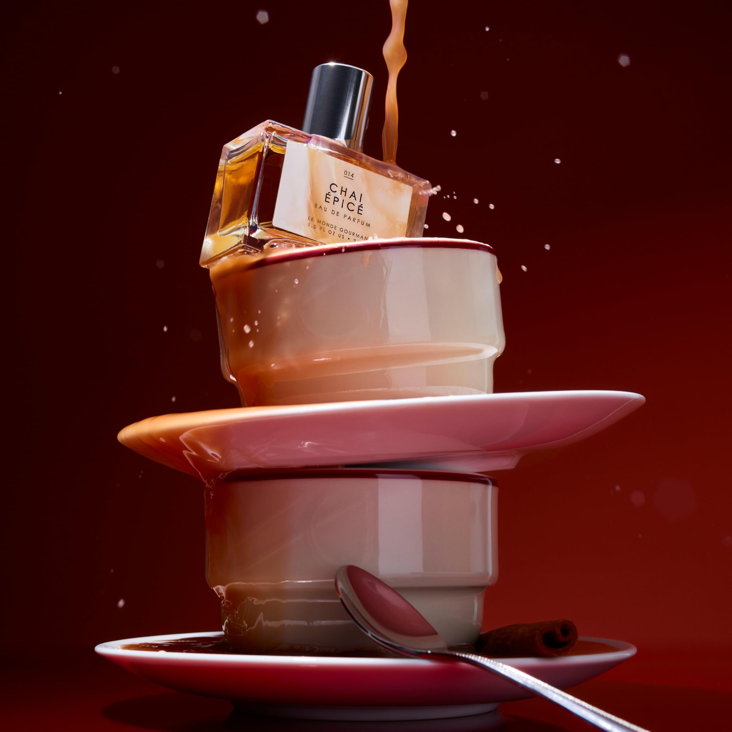 Le Monde Gourmand Chai Épicé pulse-point application demonstrates ideal spots.