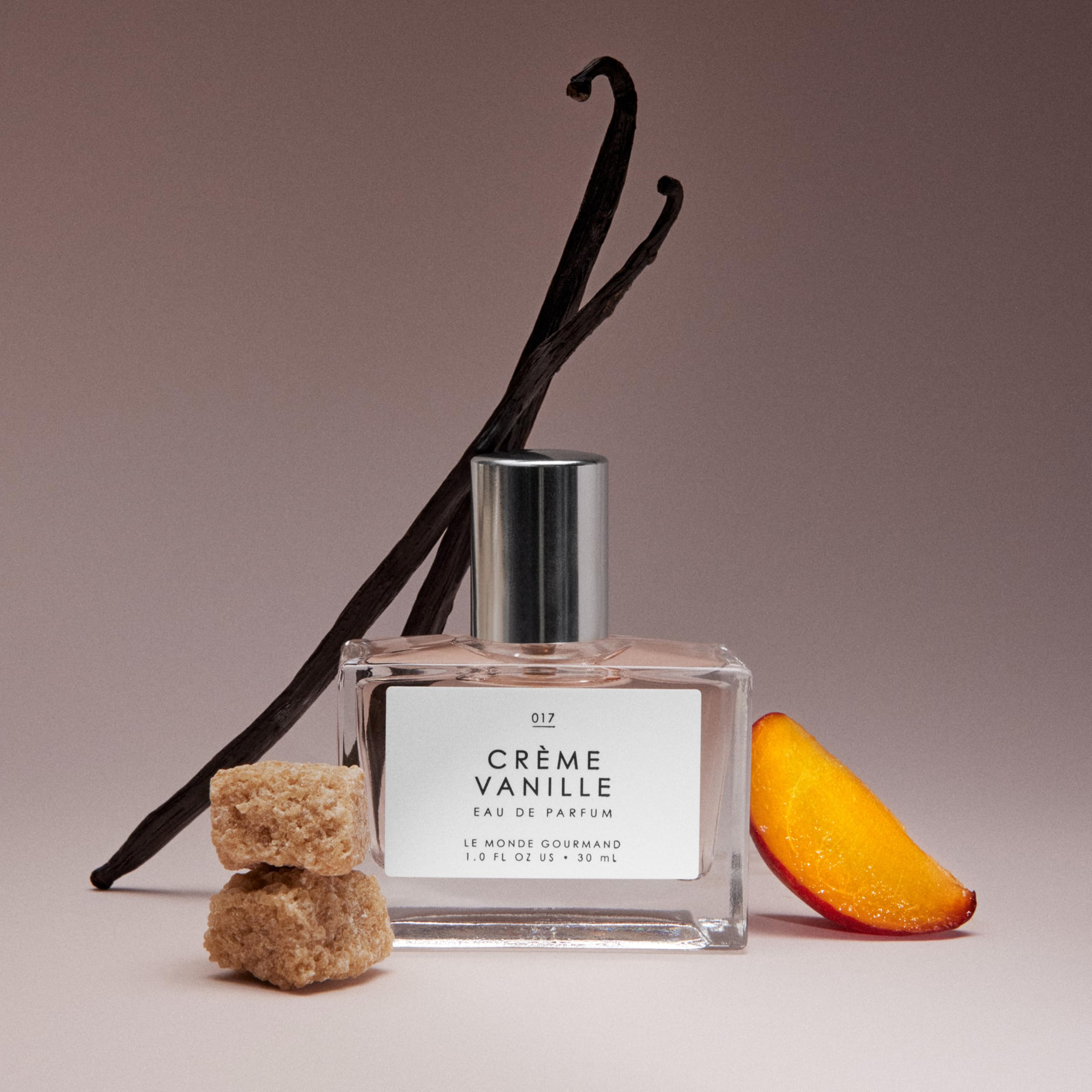 Le Monde Gourmand Creme Vanille creamy apricot pairing evokes warmth.