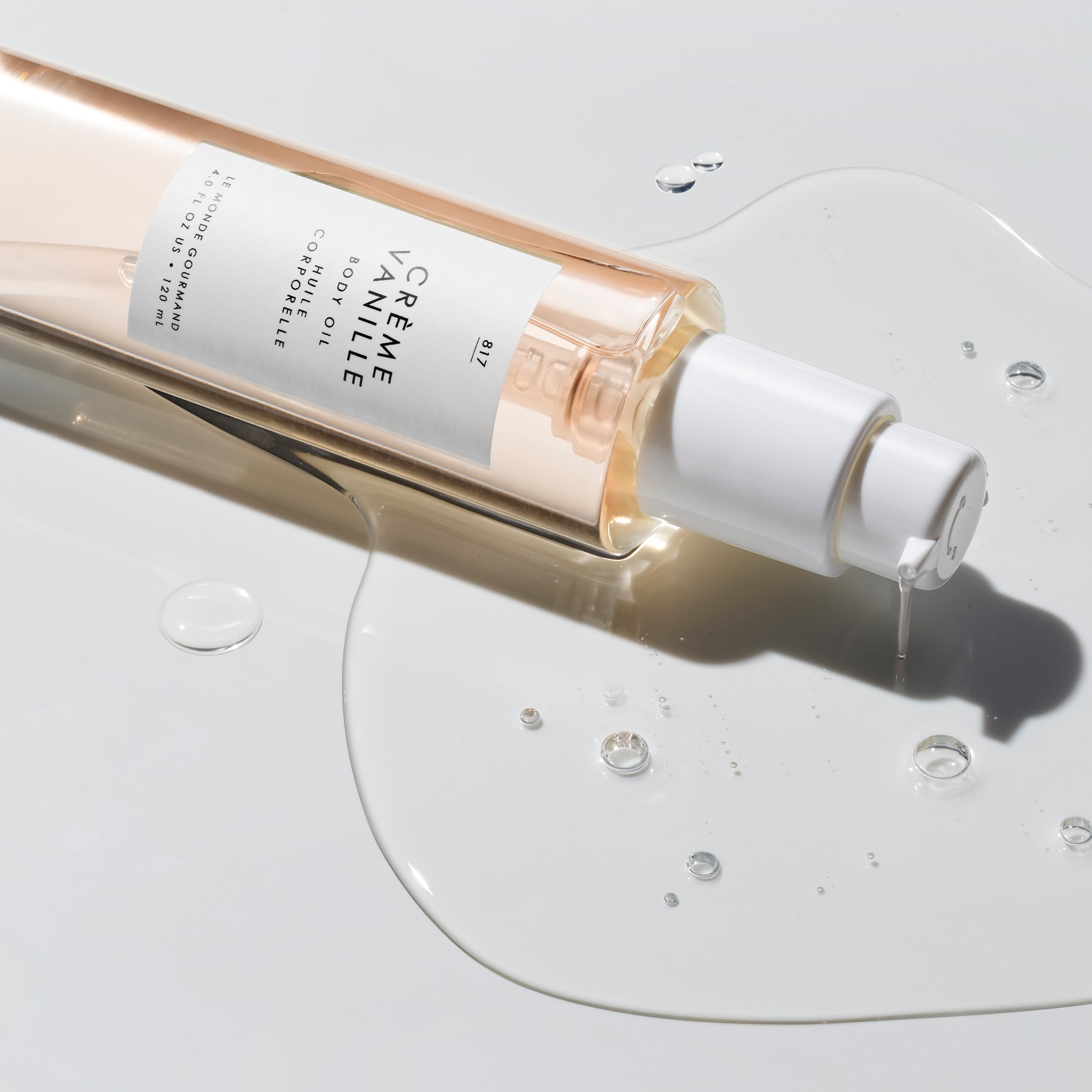 Le Monde Gourmand Crème Vanille: aceites de albaricoque y almendra nutren la piel