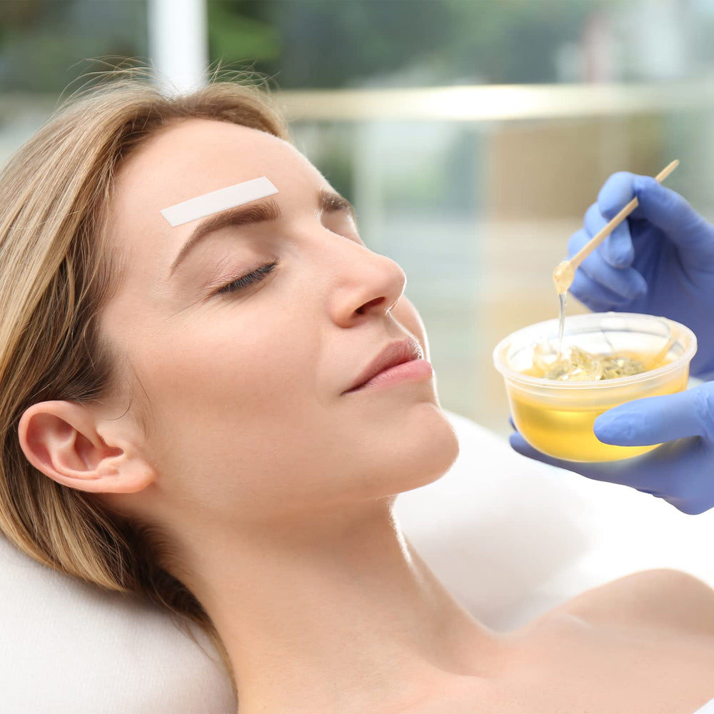 Leelosp bulk kit packaging supports salon and home waxing routines.