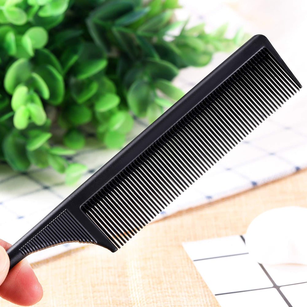 Leinuosen compact styling comb fits in bag for quick touch-ups.