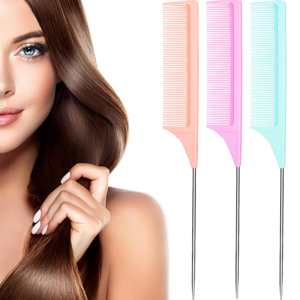 Leinuosen rat-tail comb in light blue for smooth backcombing and precise parting.