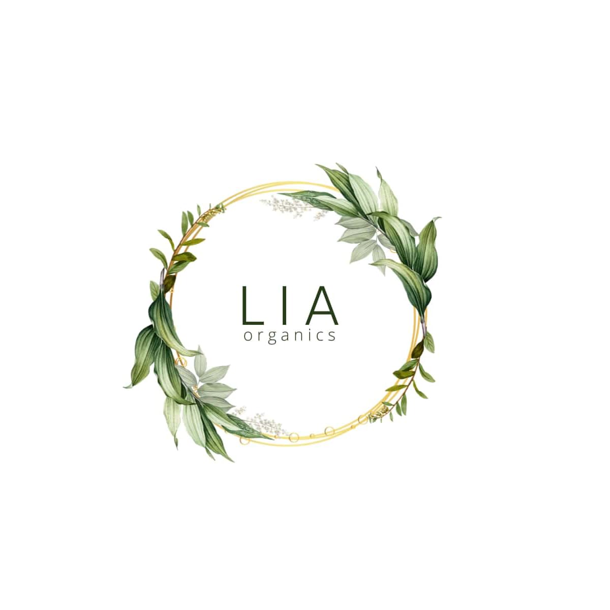Pre-shampoo treatment setup using Lia Organics Hair Growth Oil for scalp prep