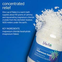 LIFE-FLO Pure Magnesium Bath Flakes con copa medidora facilita dosificación y mayor conveniencia.