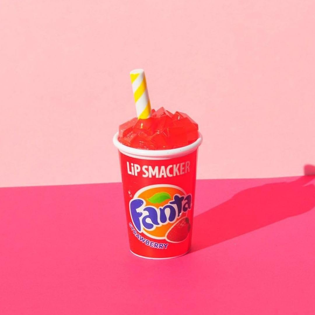 Hidratación prolongada con Lip Smackers Coca-Cola, ideal para uso diario.