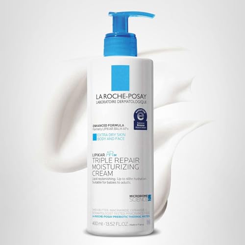 La Roche-Posay Lipikar AP+MAX leaves a velvety, non-greasy finish.
