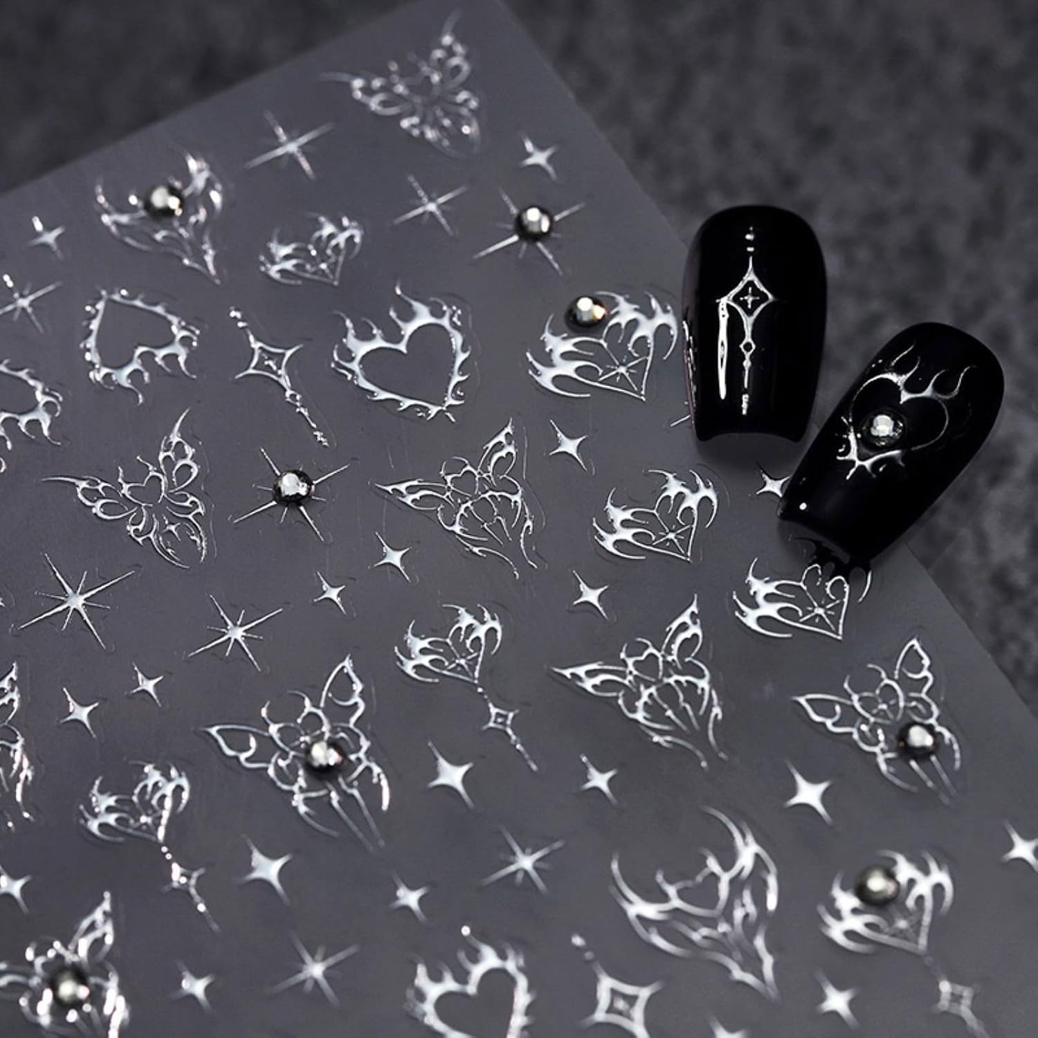Lnulyaciy estrella plateada, acabado 3D para uñas modernas.