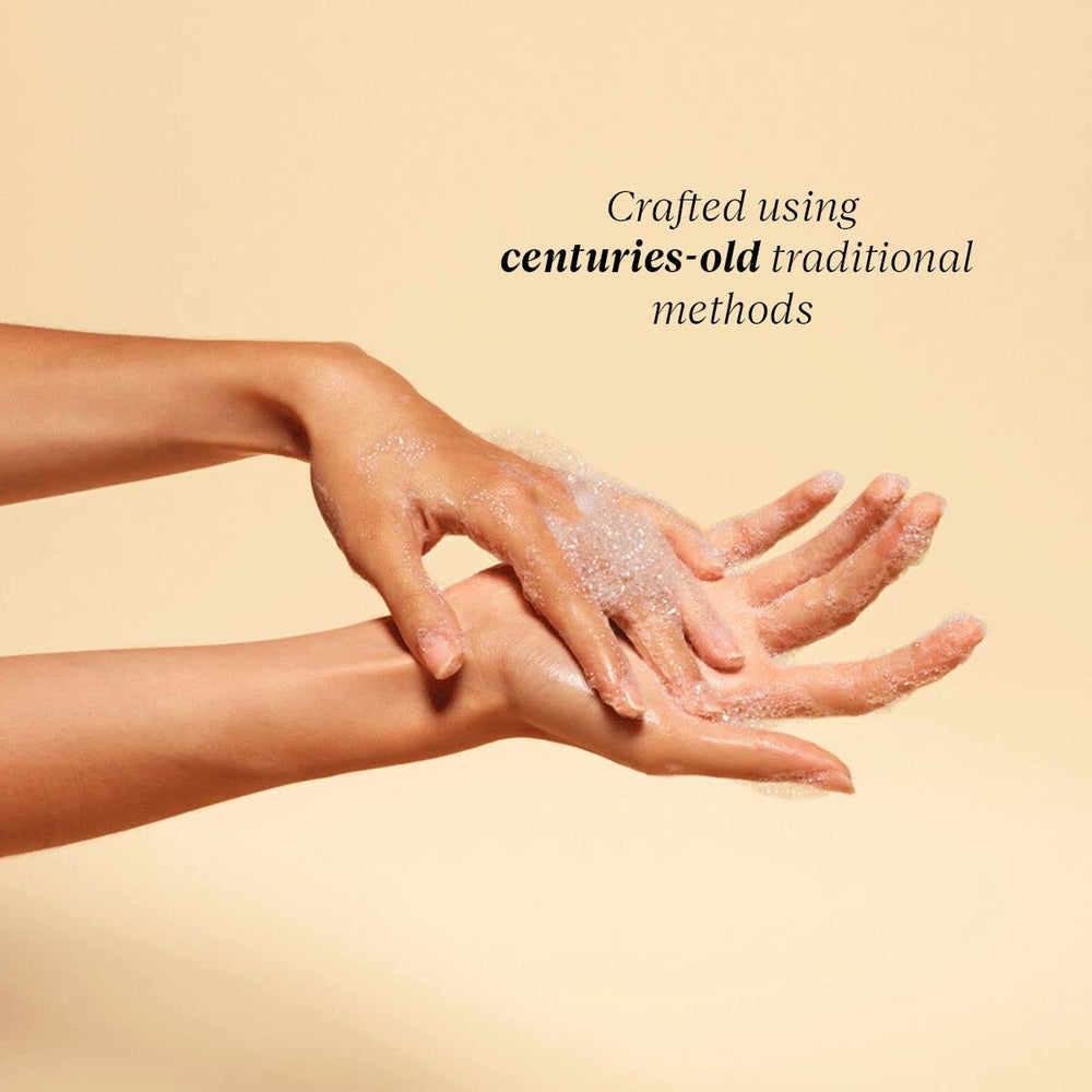 L'Occitane Jabon Solido Shea Lavanda genera espuma suave y aroma ligero.