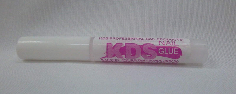 Lofuanna KDS glue offers precise application for neat alignment on acrylic tips.