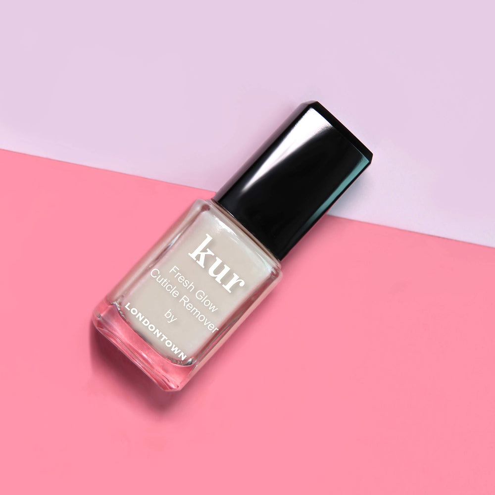 LONDONTOWN Nourishing Cuticle Oil hydrates cuticles and nail edges gently.