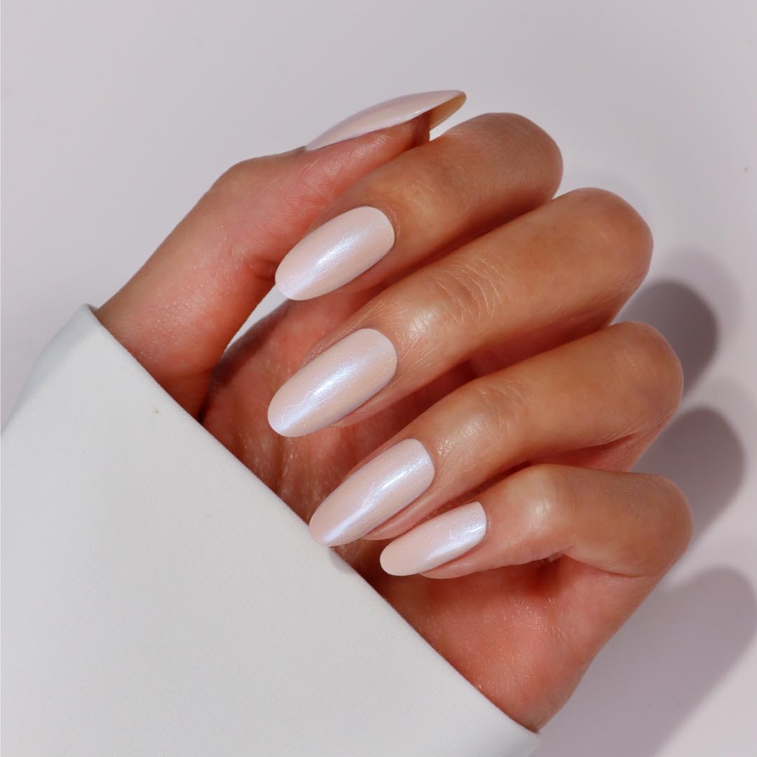 Londontown Get Well Nail Recovery, contiene vitaminas B5 y C para nutrición.