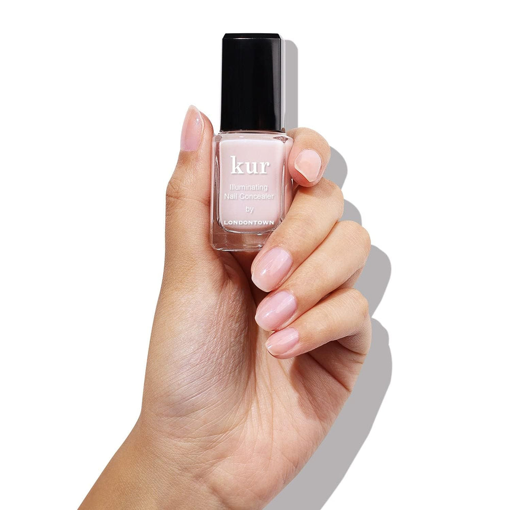 LONDONTOWN kur Gel Genius Top Coat delivers long lasting, high shine protection.