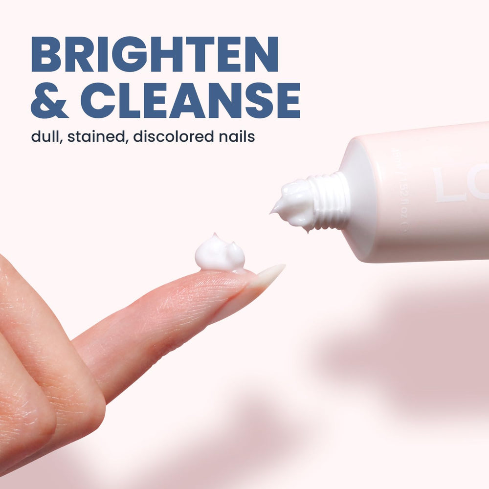 Nails before and after demonstrate whitening effects with LONDONTOWN Mani Bright.