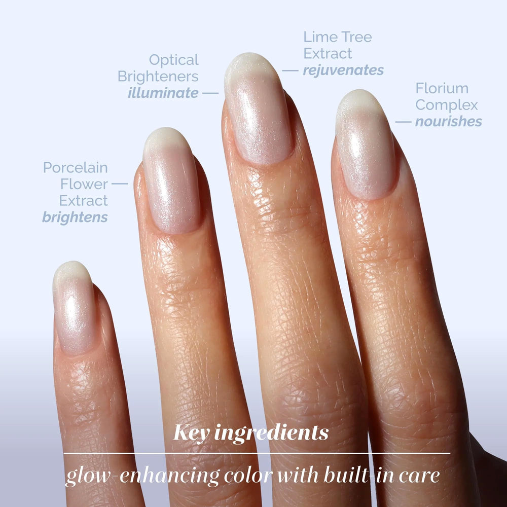 LONDONTOWN Quartz Illuminating Nail Concealer brush stroke highlights easy one-step application.