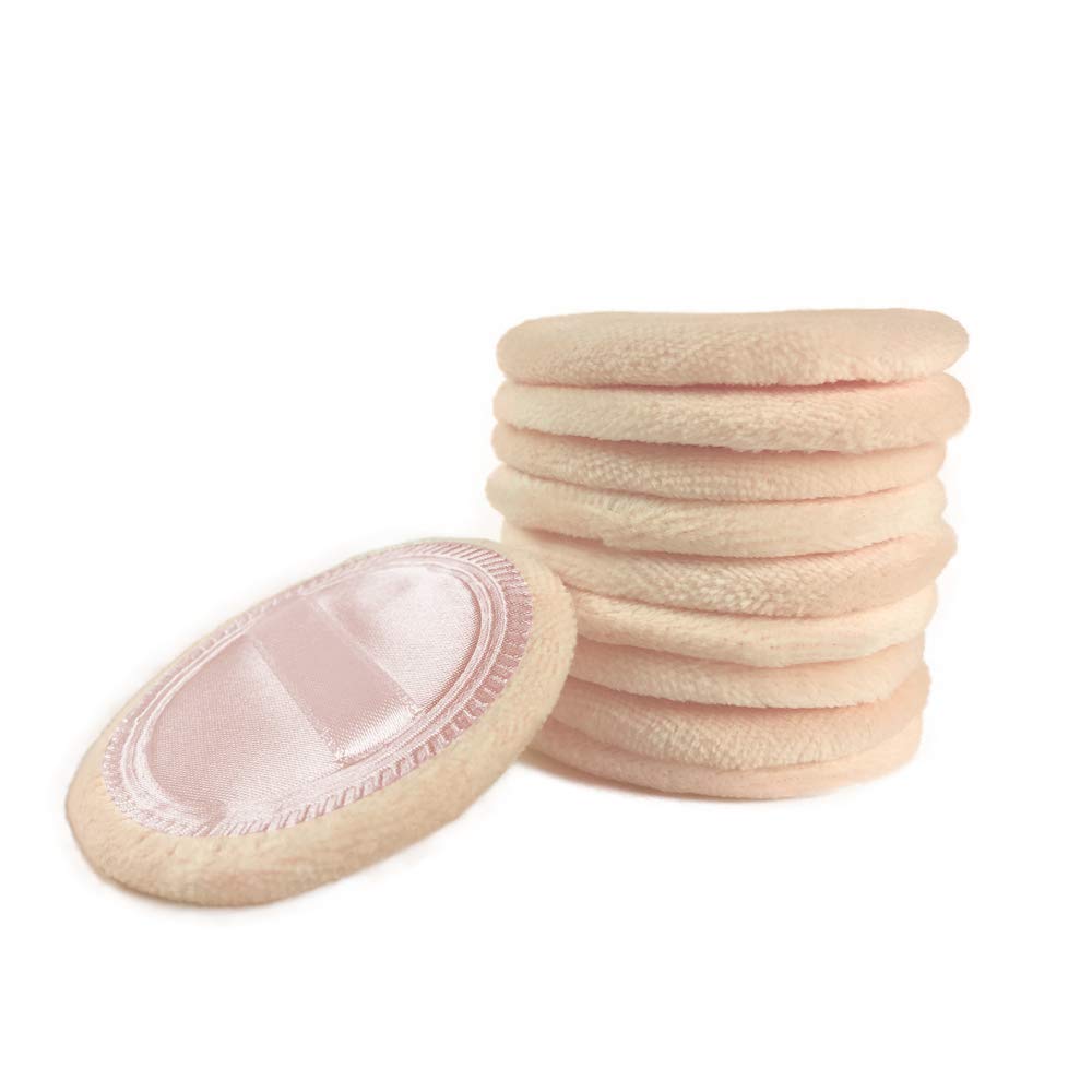 LOOKSEVEN beige puff set ready for travel and quick touch-ups.