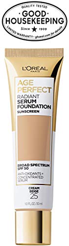 L'Oreal Paris Age Perfect base suave y fácil de difuminar para piel madura.