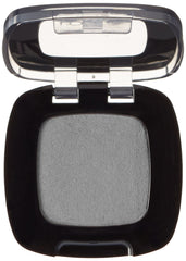 L Oreal Paris Colour Riche Monos Meet Me in Paris fingertip application for smooth effortless color