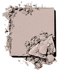 L'Oreal Paris Pain Au Chocolat velvet texture finish highlights soft, long-lasting color