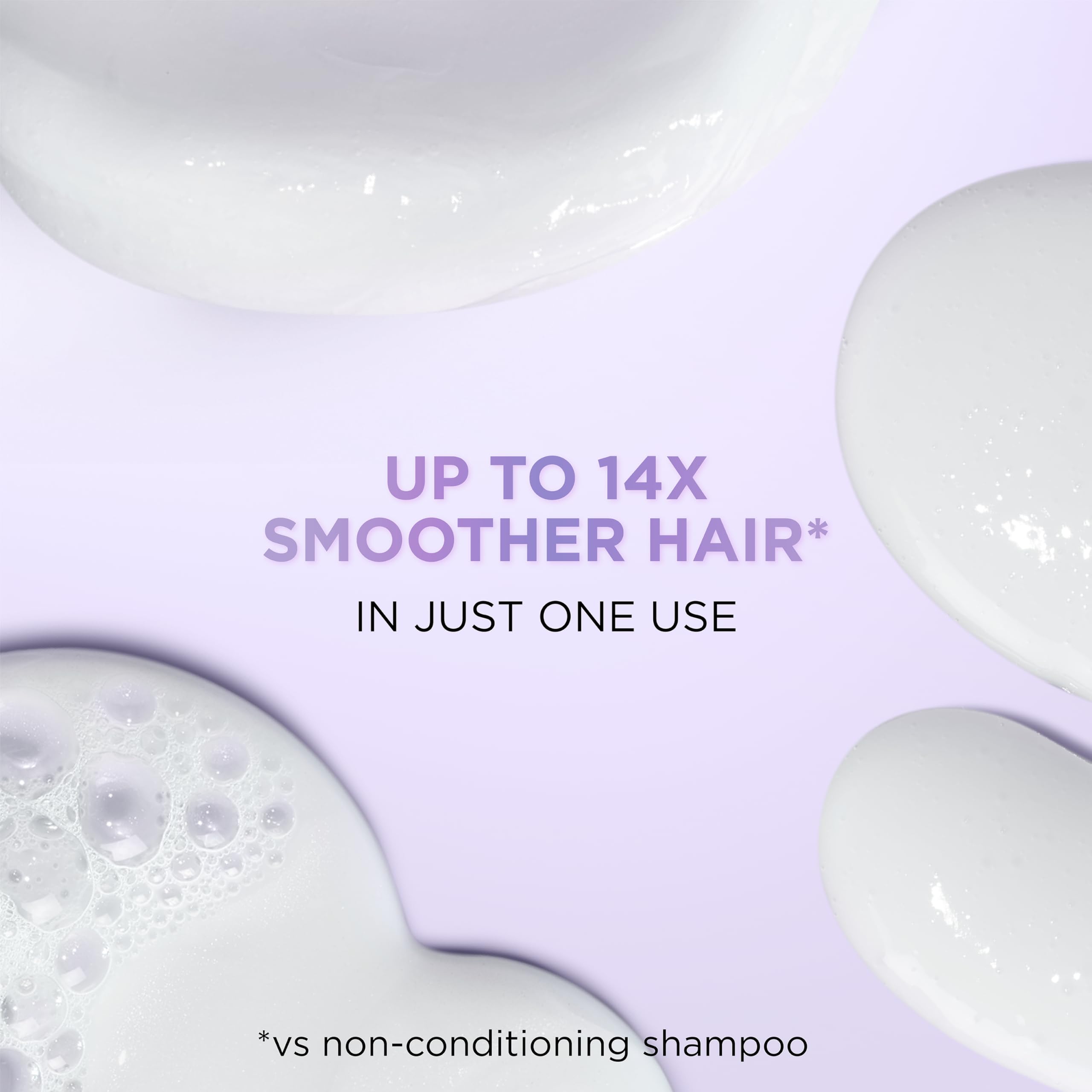 L'Oreal Paris EverPure Glossing durante la aplicación, sellado de cutículas para cabello suave.