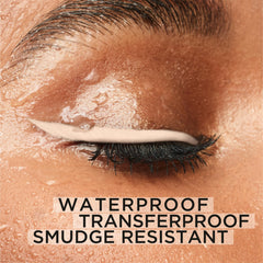 Delineador gel resistente al agua Infallible Grip para uso diario.