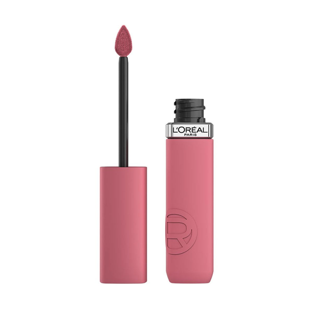 L'Oreal Paris Infallible labial con aplicador preciso para color intenso y definido.