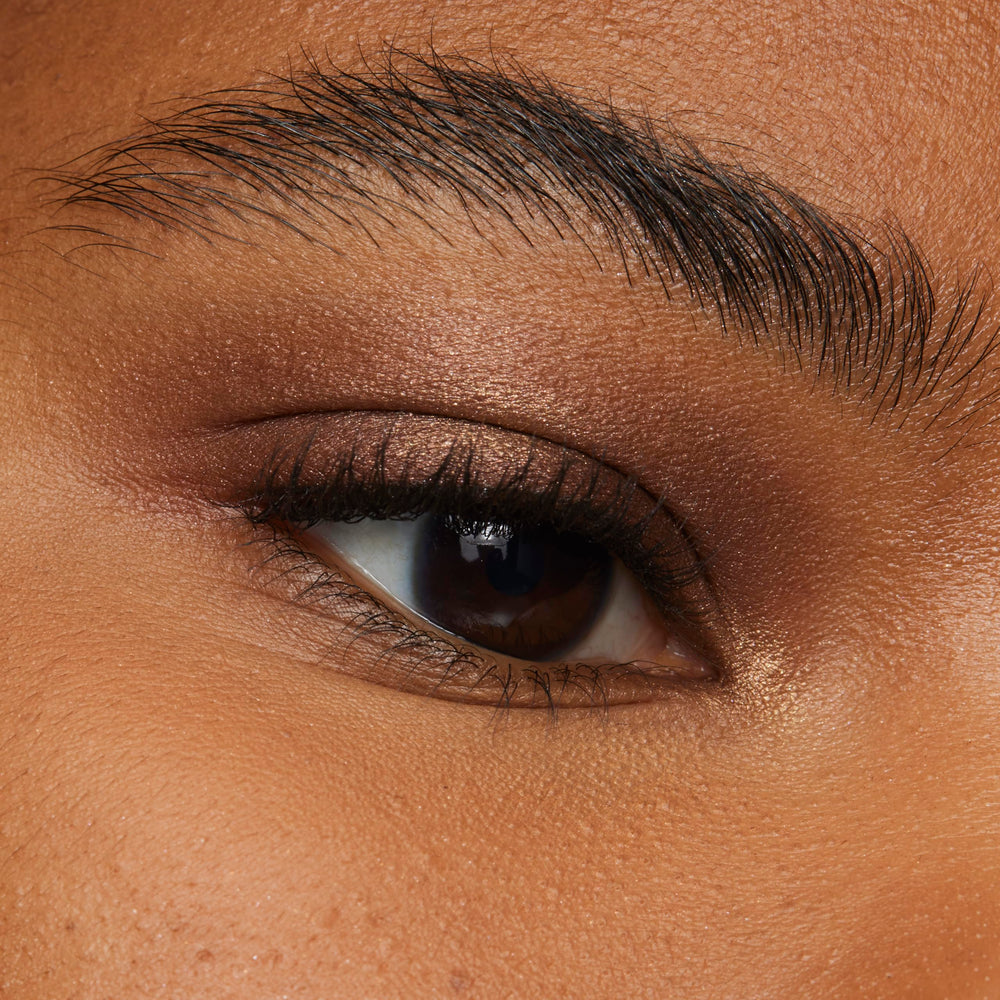 L'Oréal Paris Le Shadow Stick sombra brillo champagne para iluminar párpados