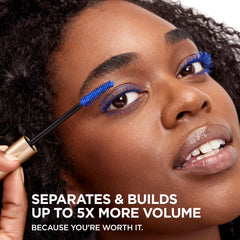 Close-up of the Volume Maximizing Brush thickens lashes evenly for volume.